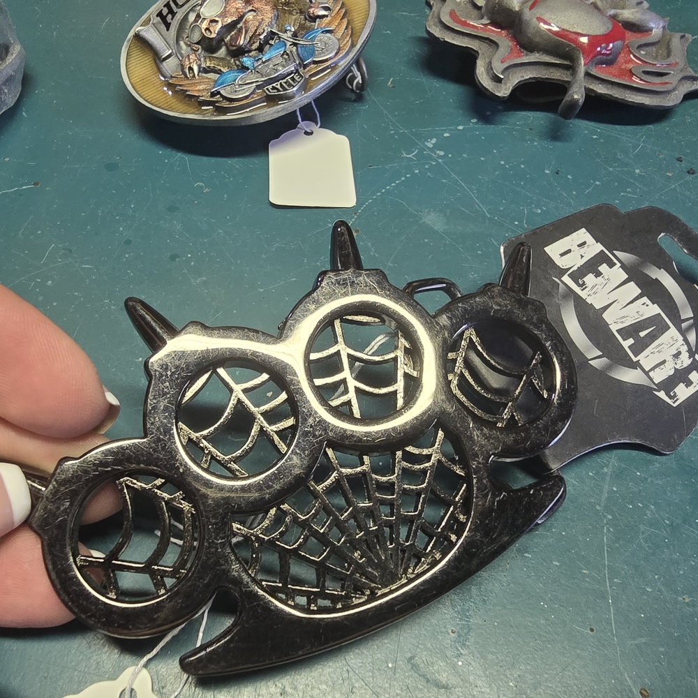 Black Spider Web Knuckle Duster Belt BUCKLE - Picture 2 of 5